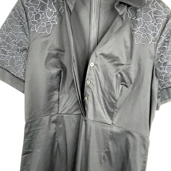 BADGLEY MISCHKA NAVY SATEEN FLORAL EMBROIDERED SHIRT COLLAR FITTED SHEATH DRESS - Picture 11 of 14